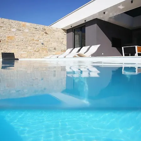 Lana - Home4you Villa