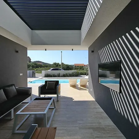 Villa Lana - Home4you *